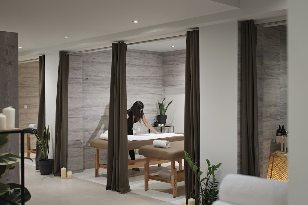 The Gem Society Boutique Hotel & Spa 7/58