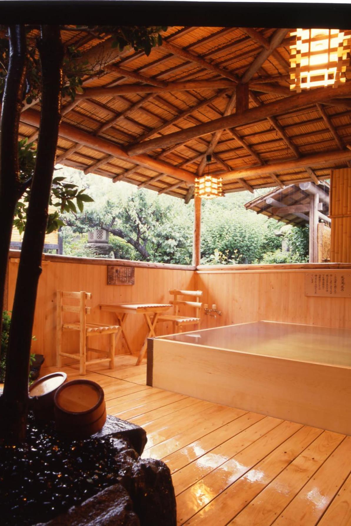 HITOMARUKADAN RYOKAN 16/22