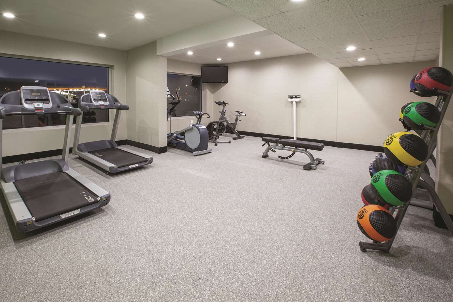 La Quinta Inn & Suites by Wyndham New Cumberland-Harrisburg 20/36
