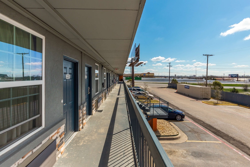 Motel6 Temple, TX 41/46