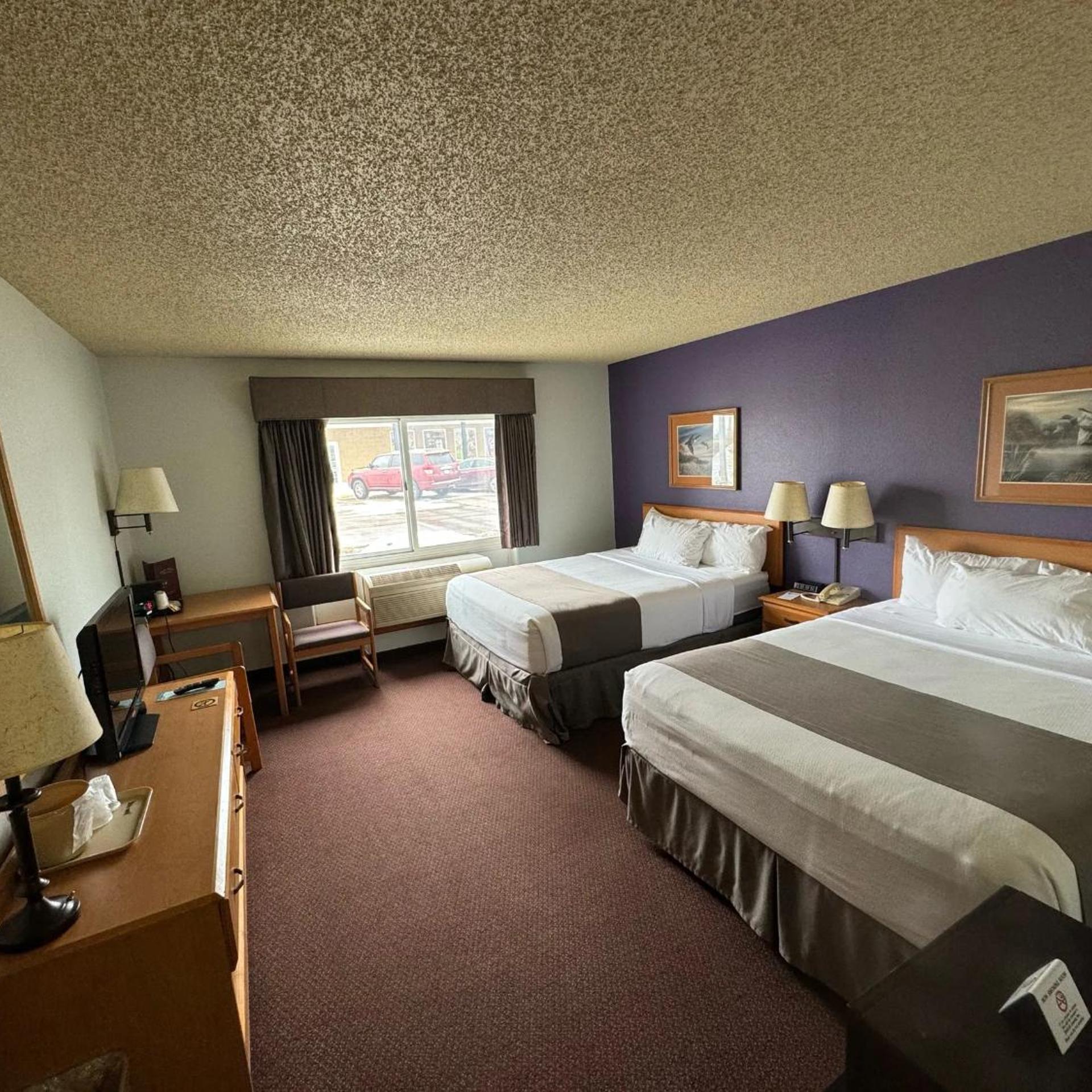 Fossil Creek Hotel & Suites 4/19