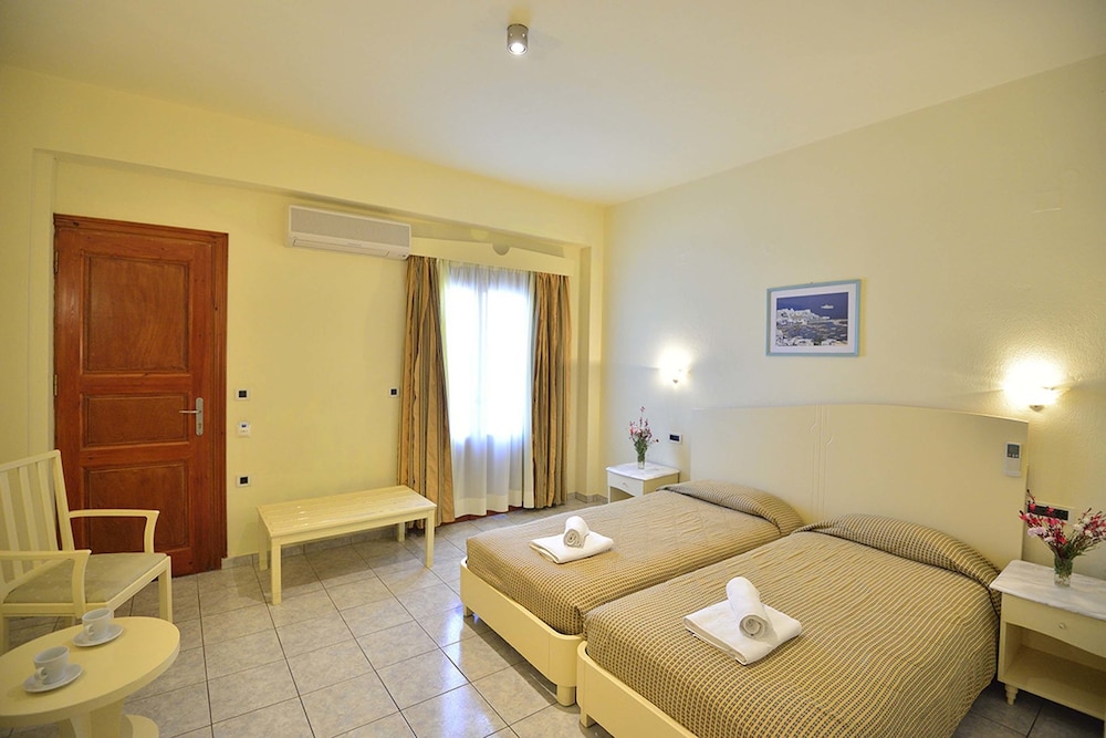 Petinos Hotel 23/34