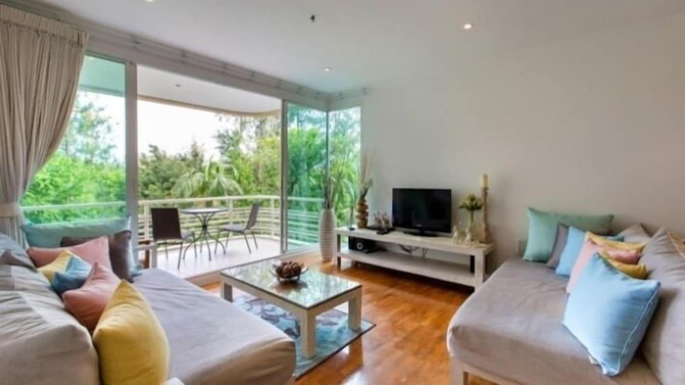 Baan San Ploen Condominium By Renvio 9/54