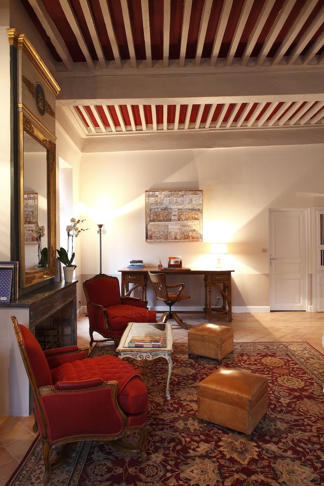 Hostellerie De L'abbaye De La Celle 25/50