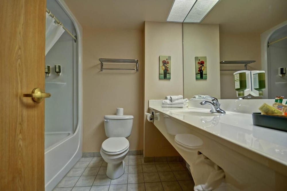 Chateau Logue Hotel 30/33