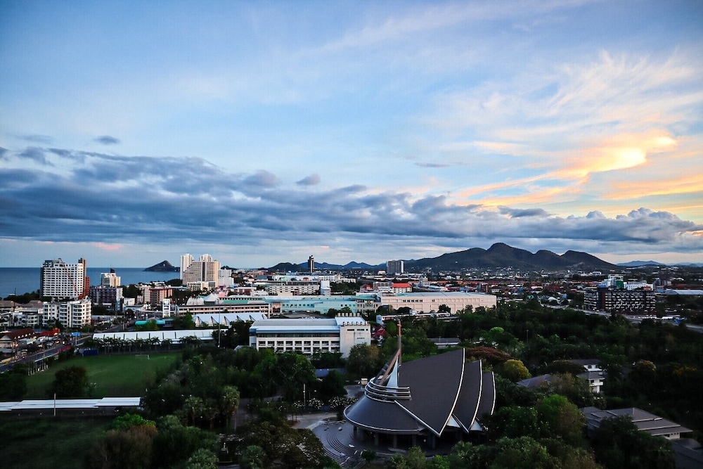 Hua Hin Grand Hotel And Plaza 55/60