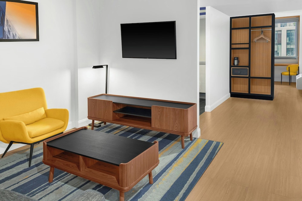 Aloft New York Brooklyn 31/48