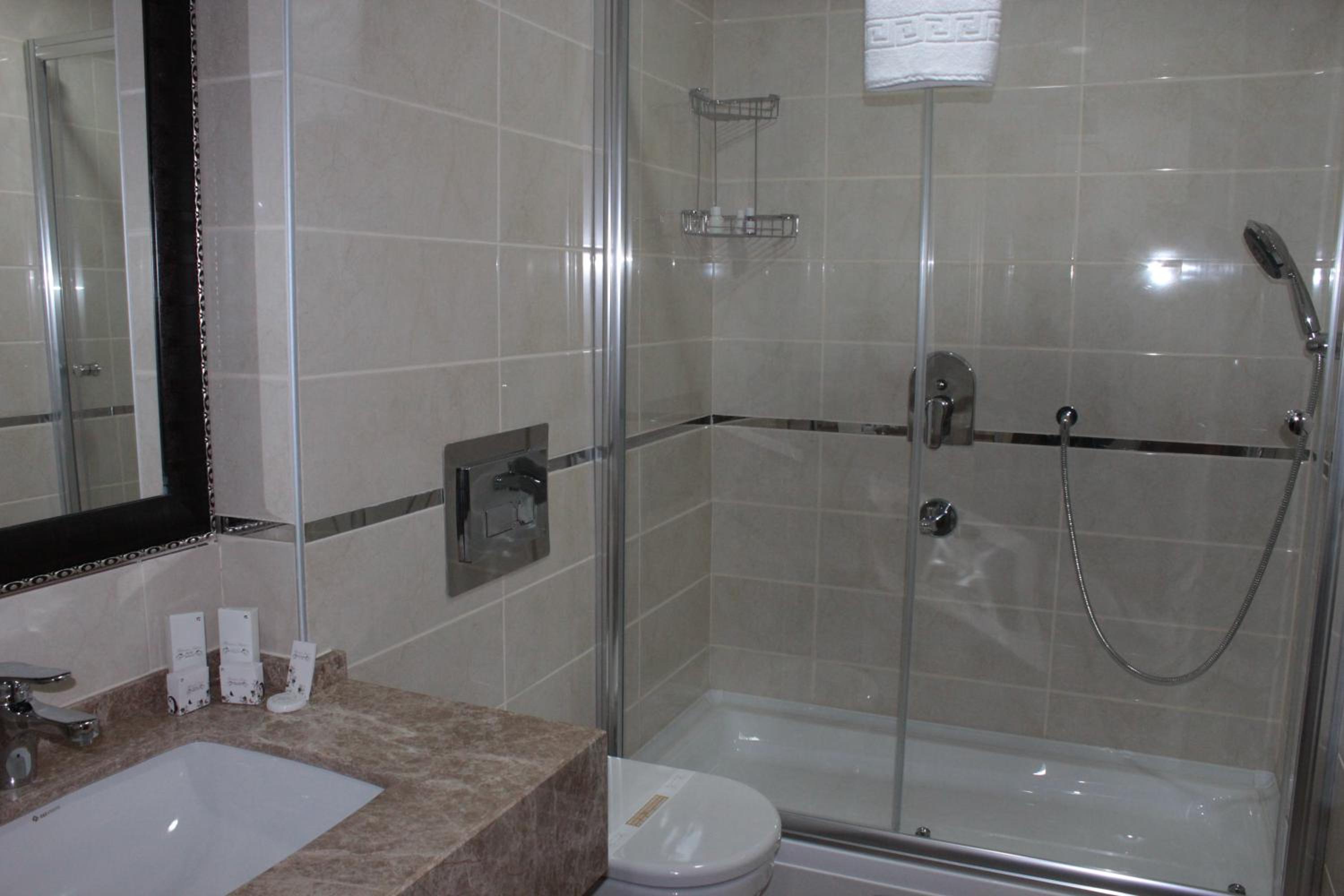 Grand Karot Hotel 52/56