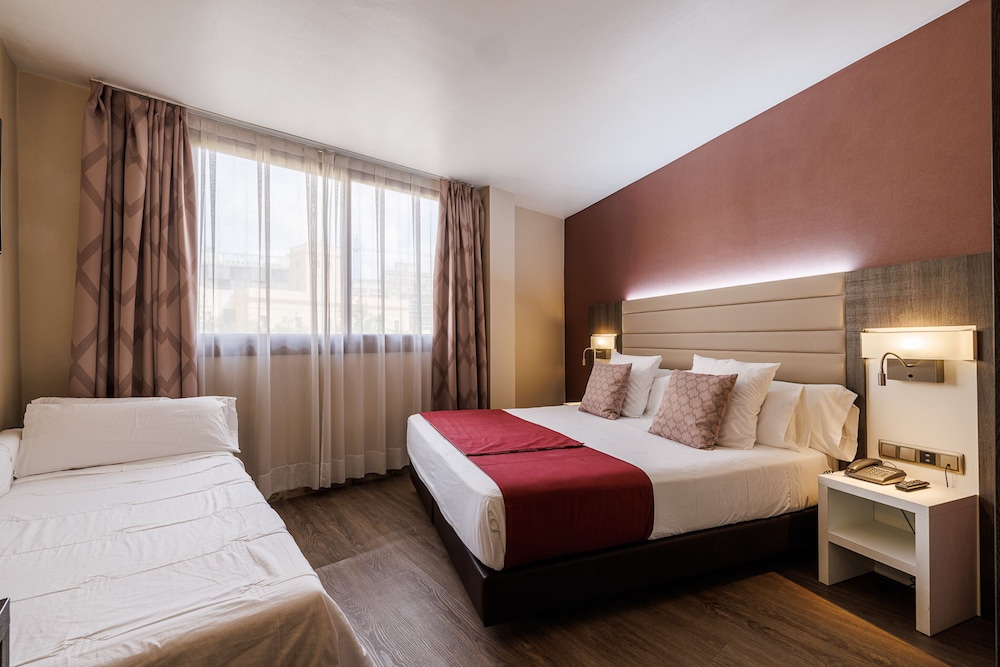 Hotel Ronda Lesseps 18/90
