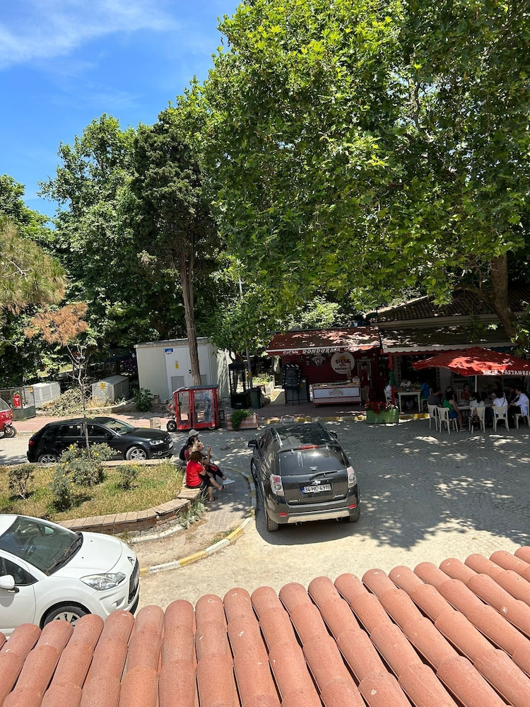 Kirli Pansiyon 17/21