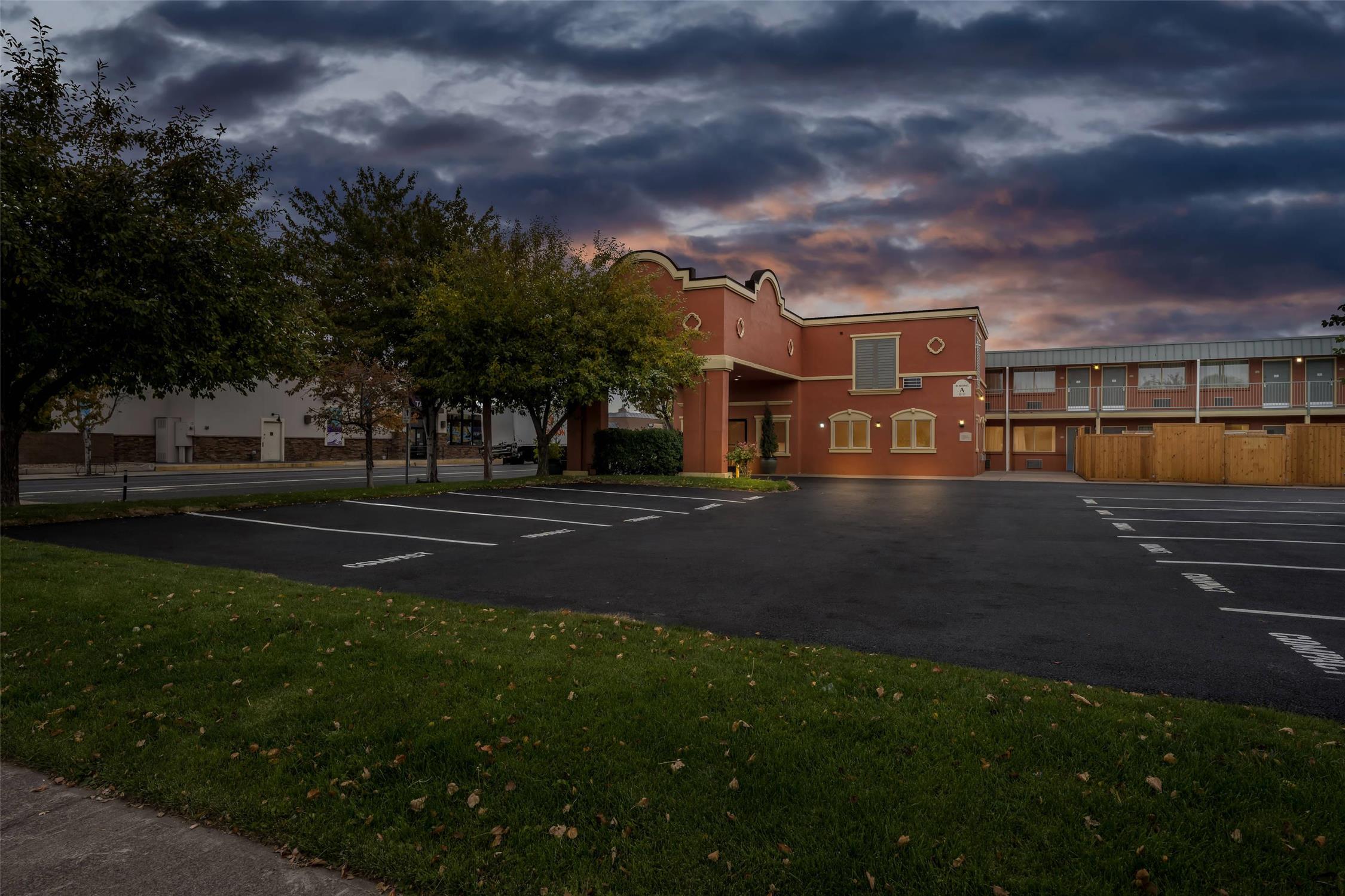 Quality Inn Madras, OR 15/15