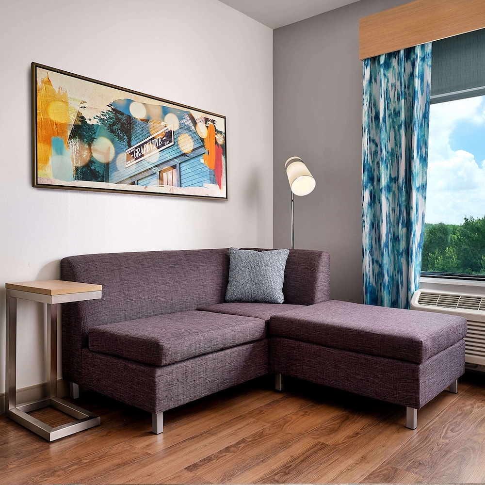 Hilton Garden Inn Grapevine at Silverlake Crossings 20/27