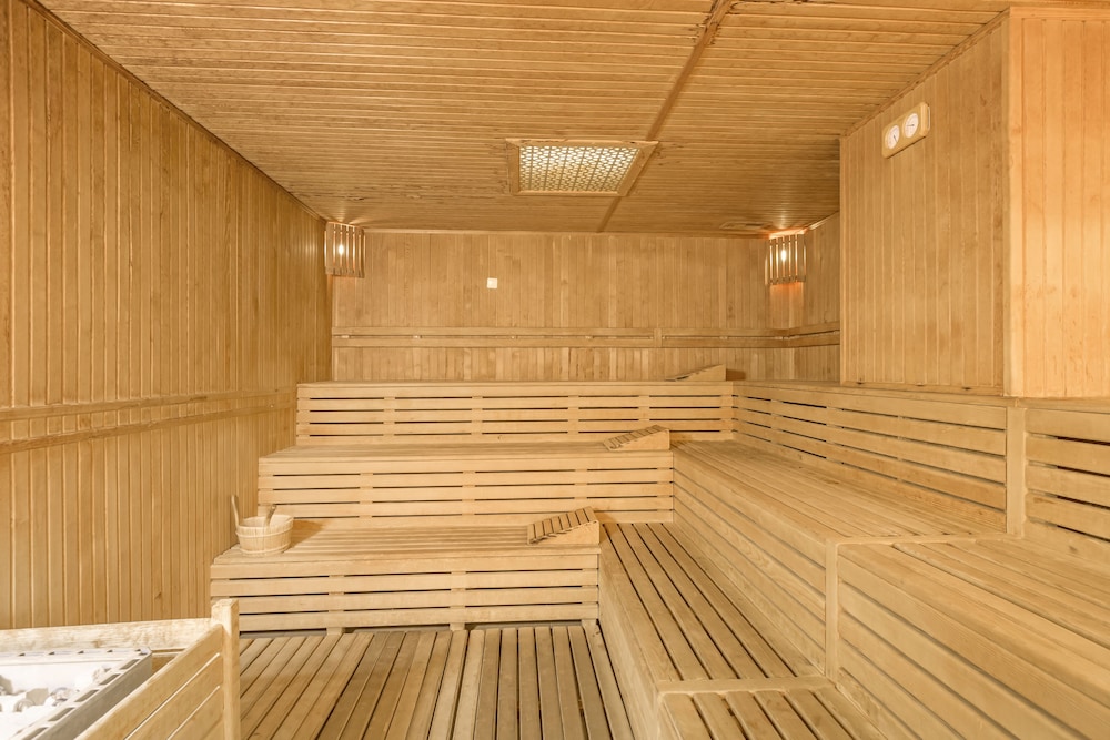 Royal Holiday Palace 20/55