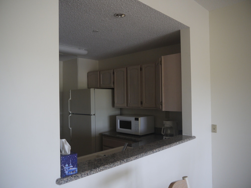 Aquarius Beach Tower 23/57
