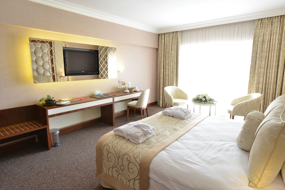 Anadolu Hotels Esenboga Thermal 15/50