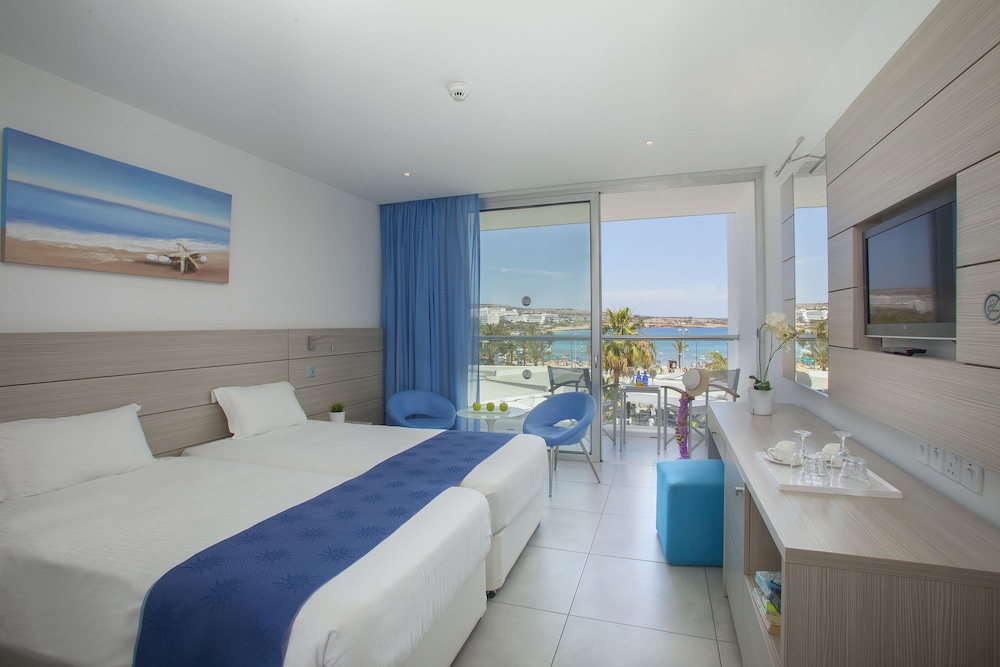 SUPERIOR, SEA VIEW