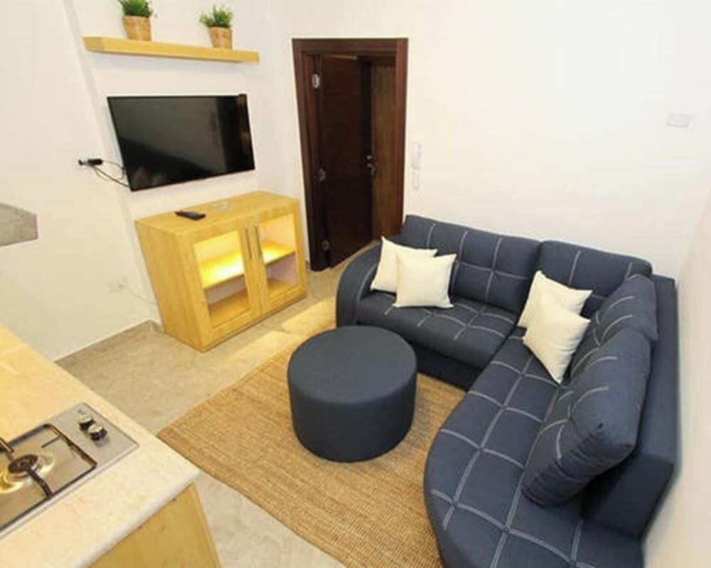 The Royal Luxury Apartments & studios 37/50
