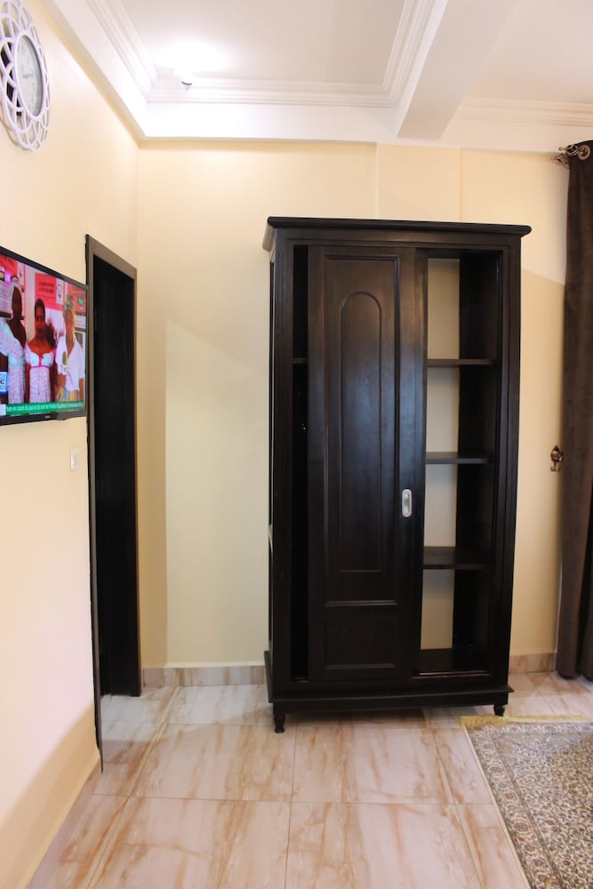 Safyad Hotel 16/40