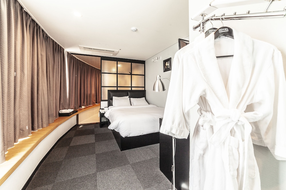 Gangneung Tourist Hotel 32/60