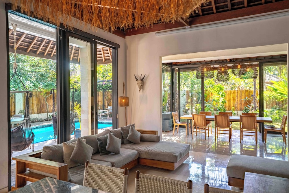Kelapa Luxury Villas 61/80