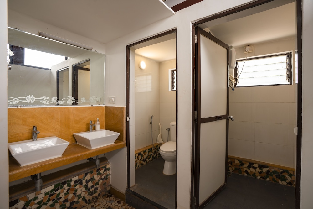 Mixed Dorm, 18 Beds