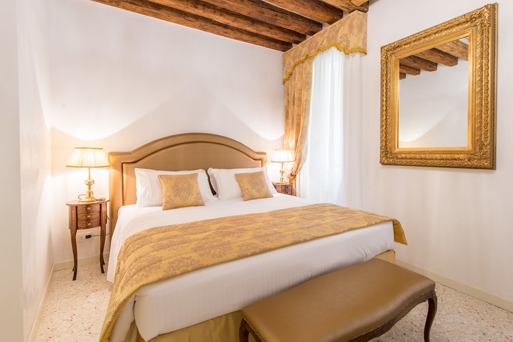 San Teodoro Palace 19/66
