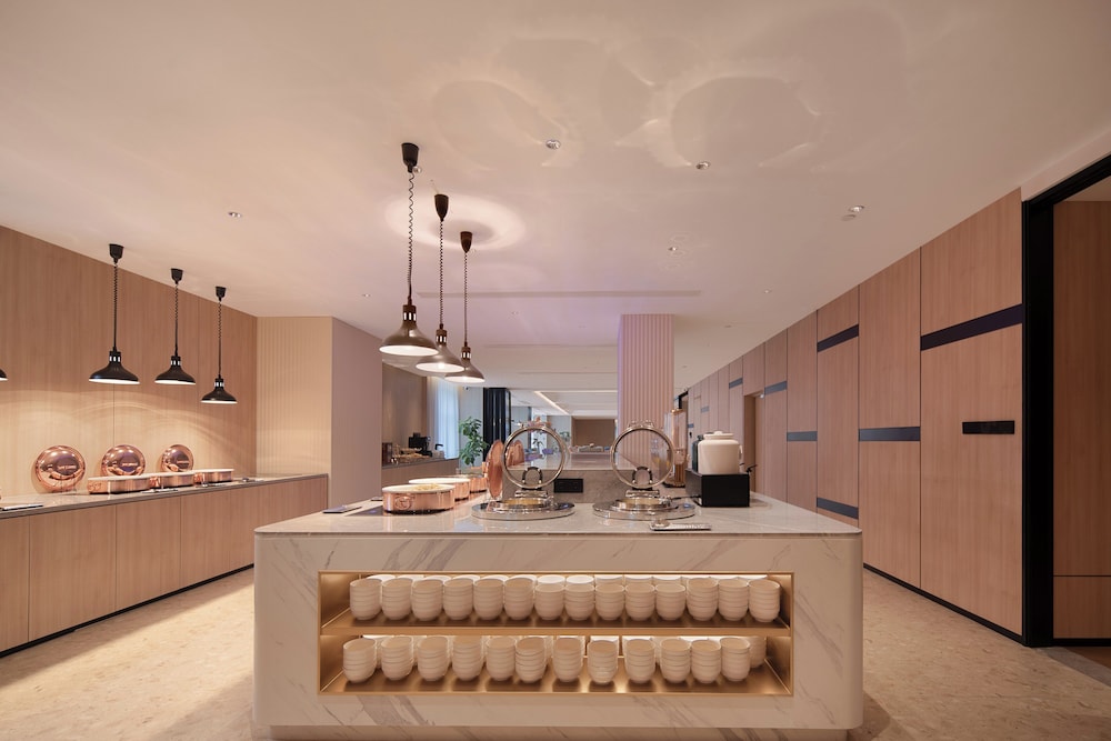 YiWu Zhonglian Kaixin Hotel 51/75