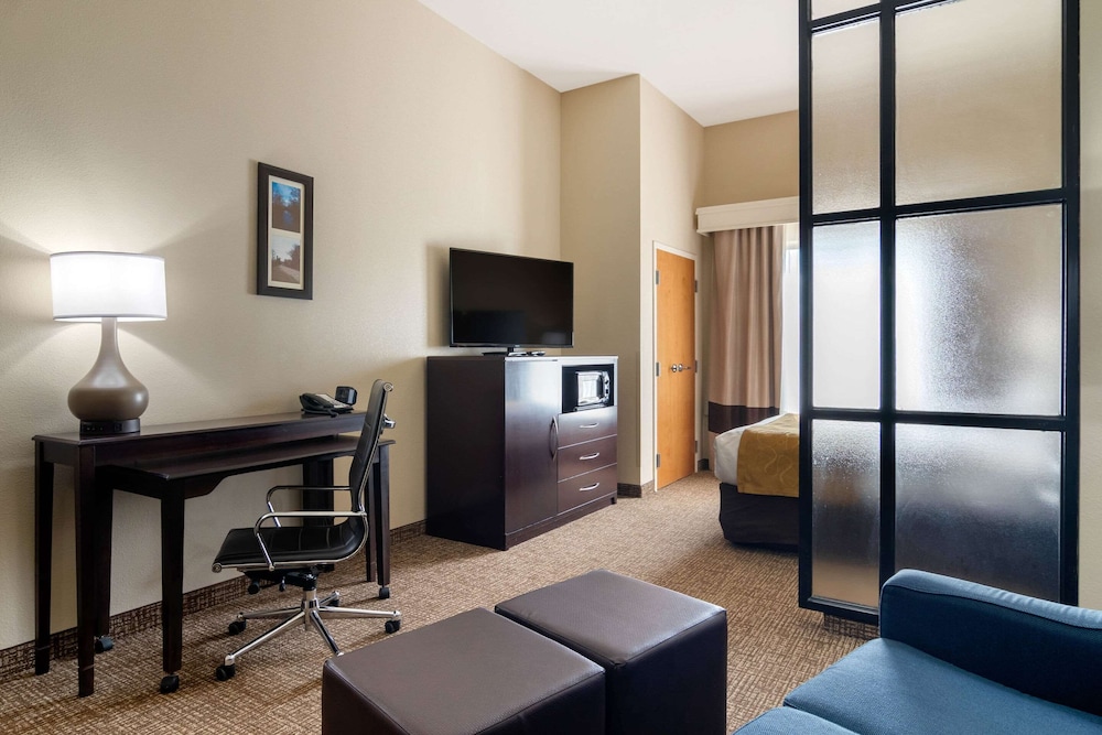 Comfort Suites Byron Warner Robins 39/40