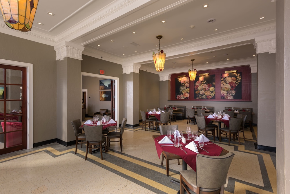 The Eldridge Hotel 27/31