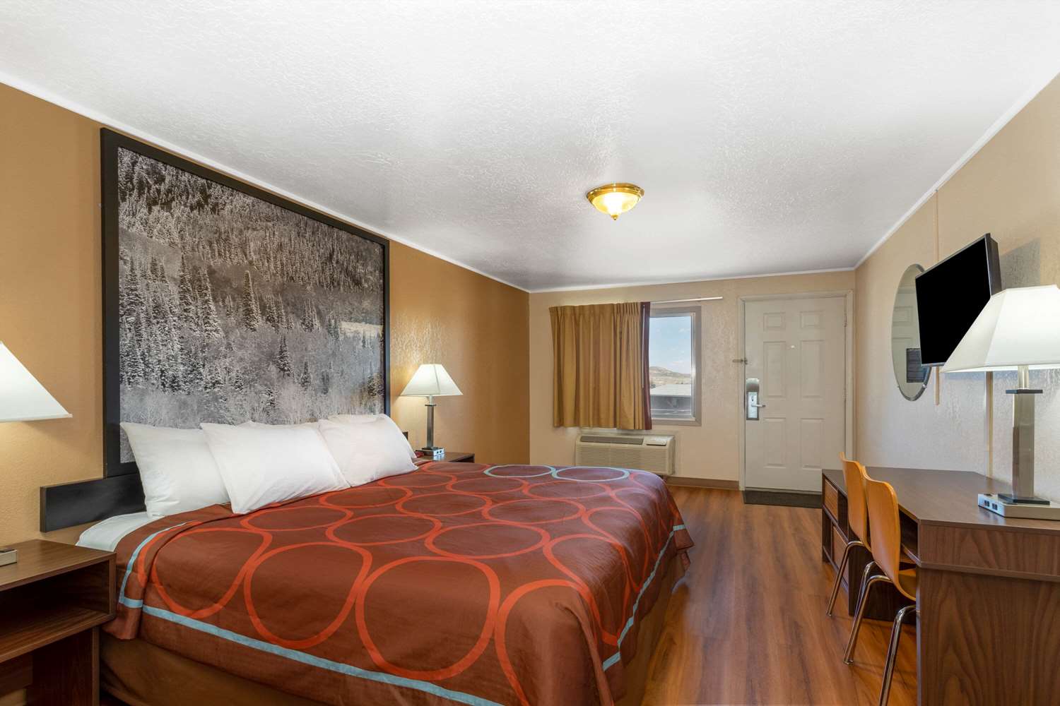 Super 8 by Wyndham Evanston 10/36
