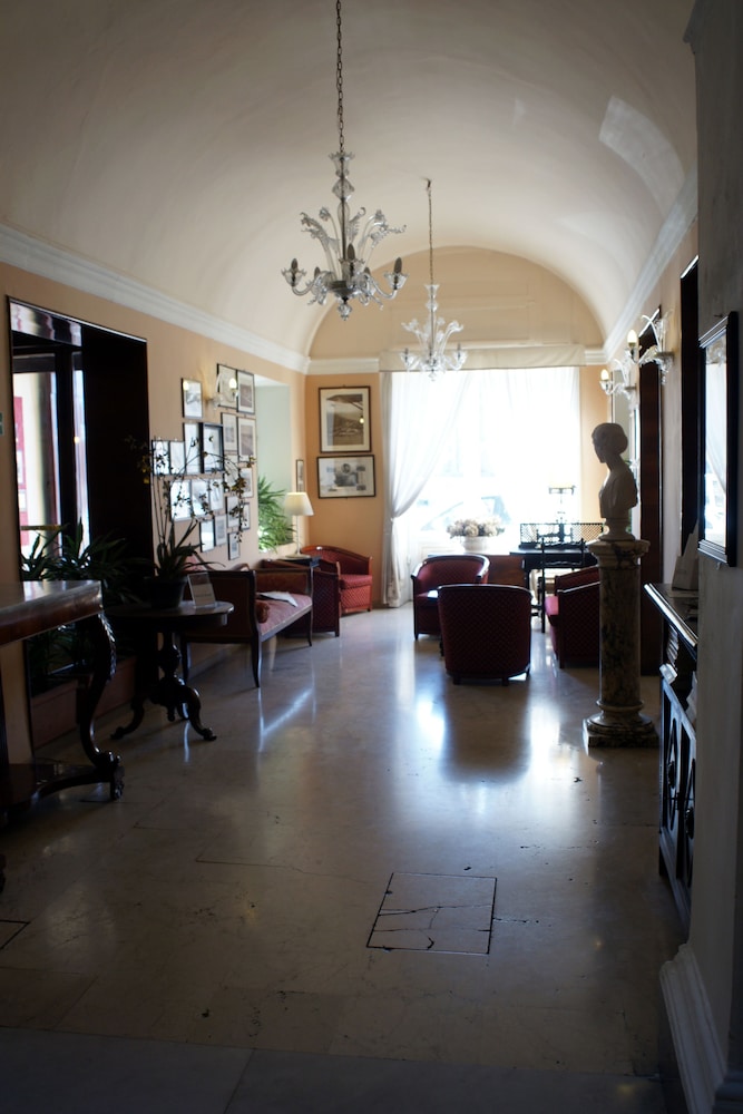Royal Victoria Hotel Pisa 52/73