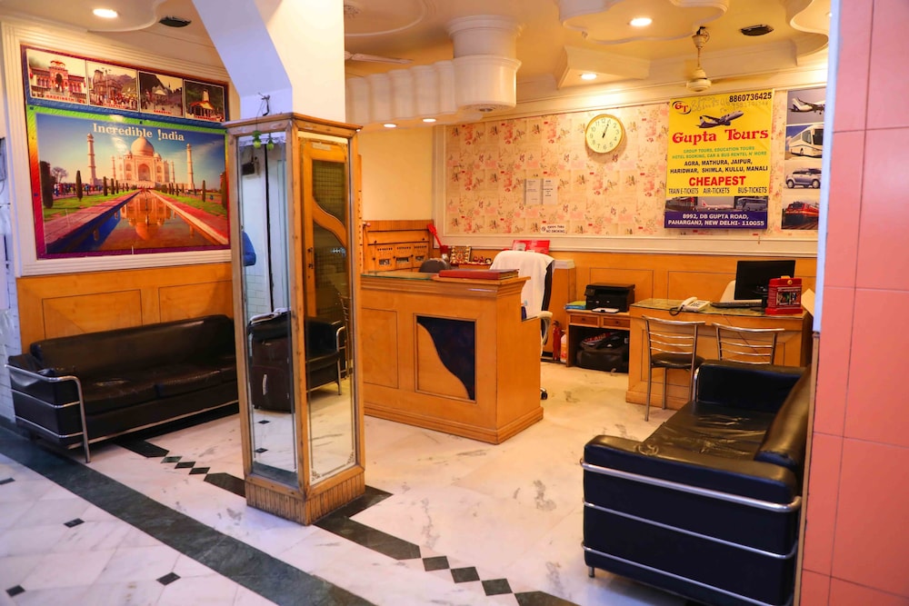 Hotel Kumar Palace 33/34