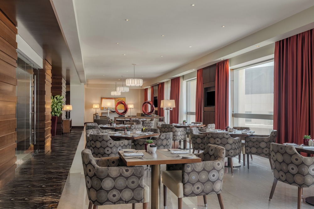 Swissotel Al Ghurair Dubai 60/76