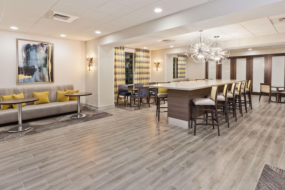 Hampton Inn Eufaula 25/43