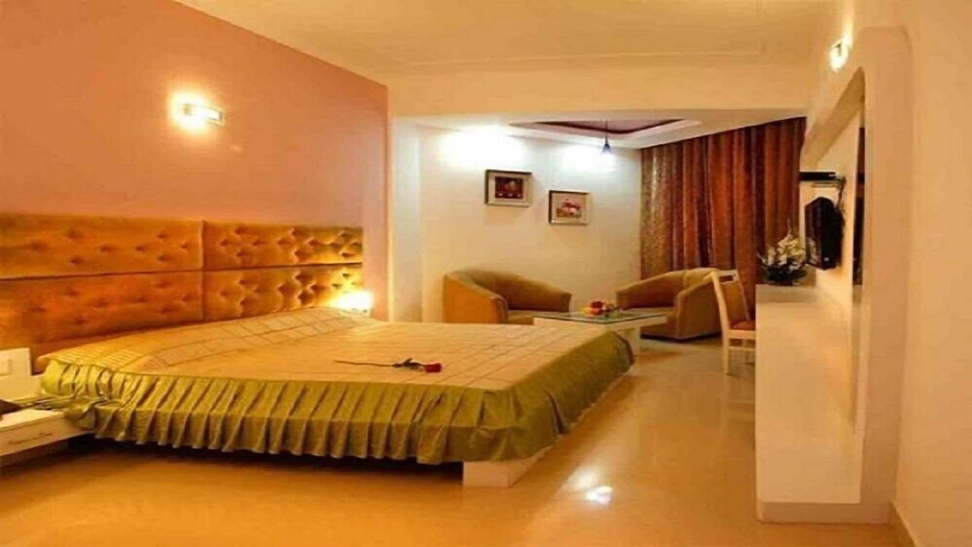 Executive Suite ( Airport View )