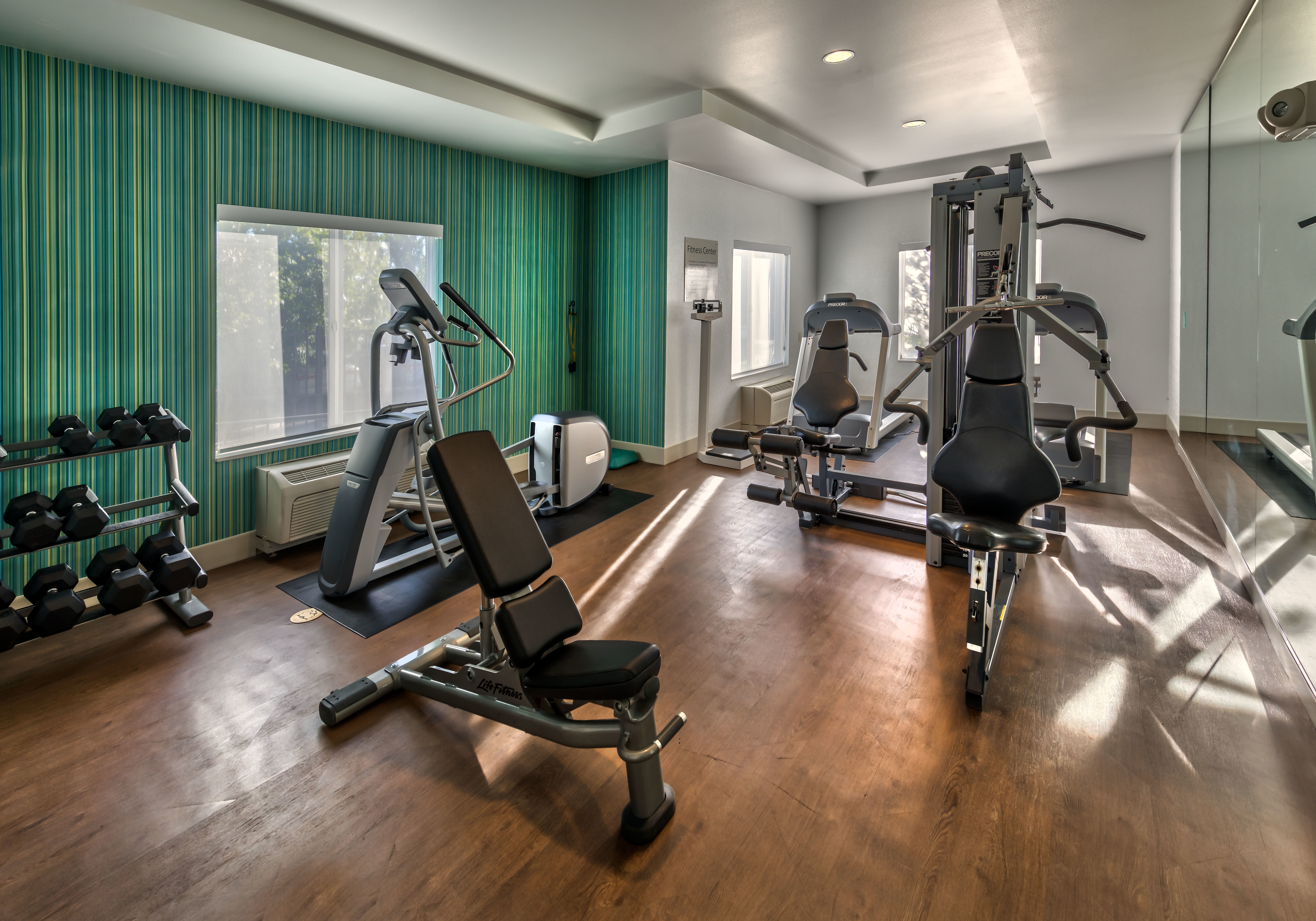 Holiday Inn Express Hotel Suites Reno Airport 33/51