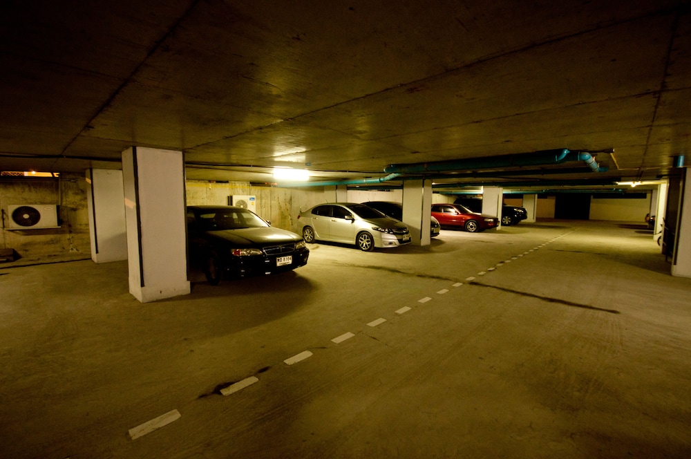 Sinsuvarn Airport Suite 61/67