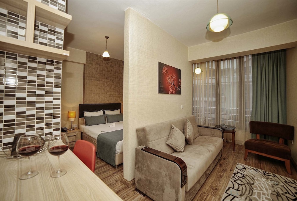 La Flora House Otel 22/35