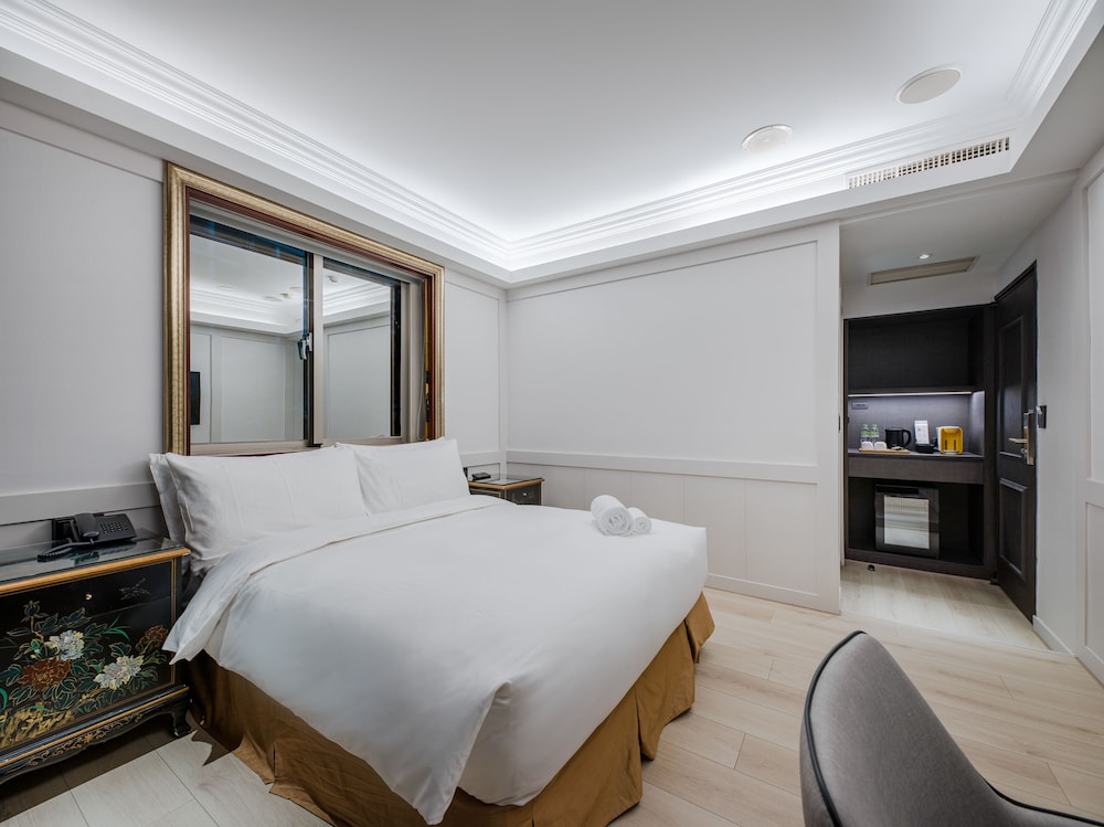 Reedon Boutique Hotel 10/40