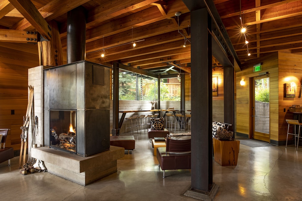 Gravity Haus Truckee-Tahoe 23/50