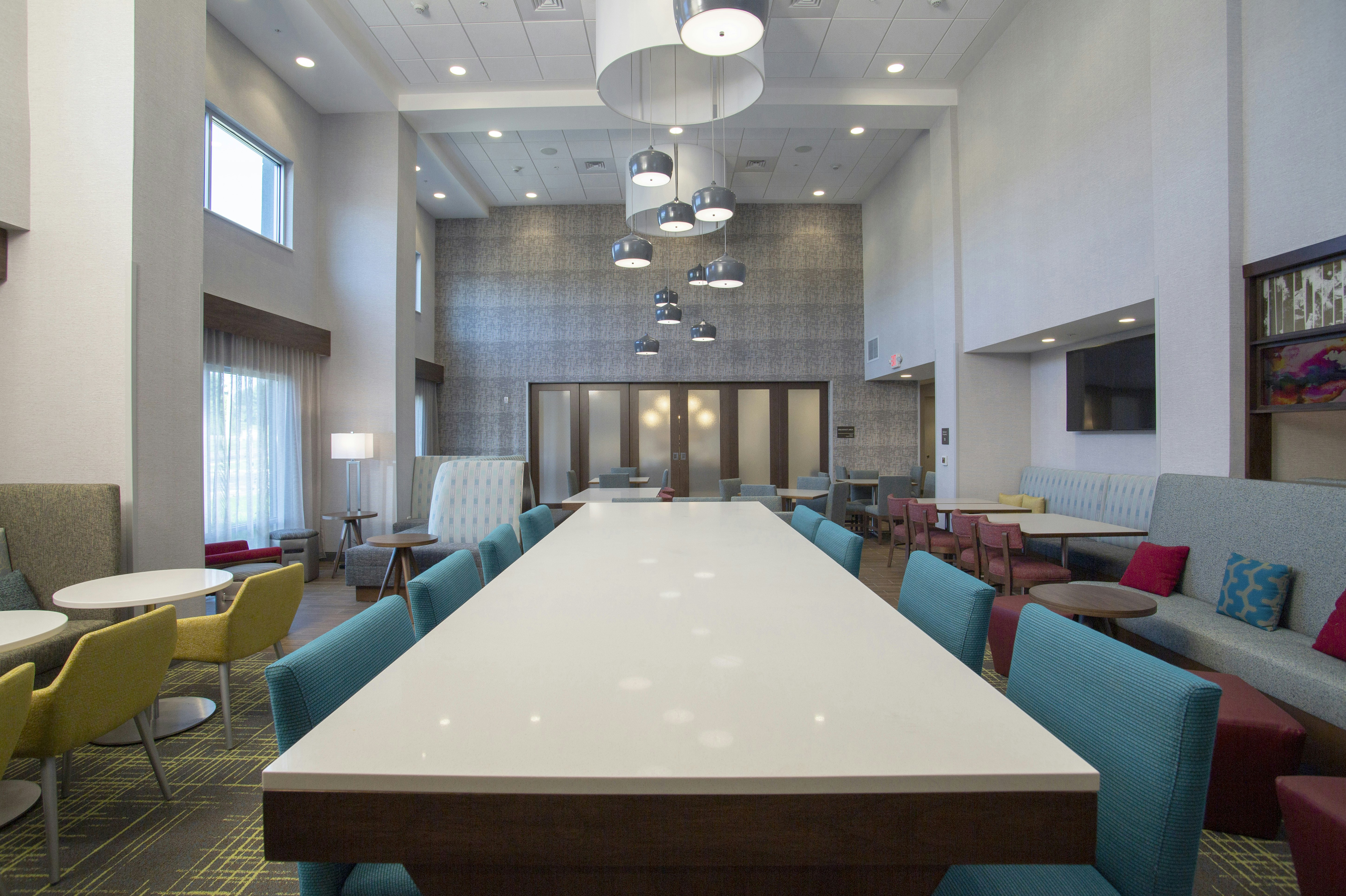 Hampton Inn Suites Kutztown Pa 27/46
