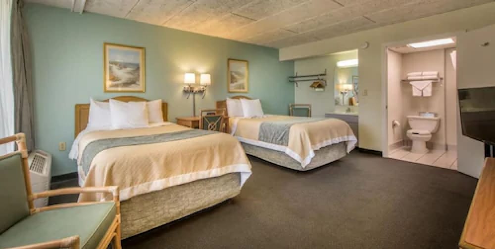 Days Inn & Suites By Wyndham Jekyll Island 25/58