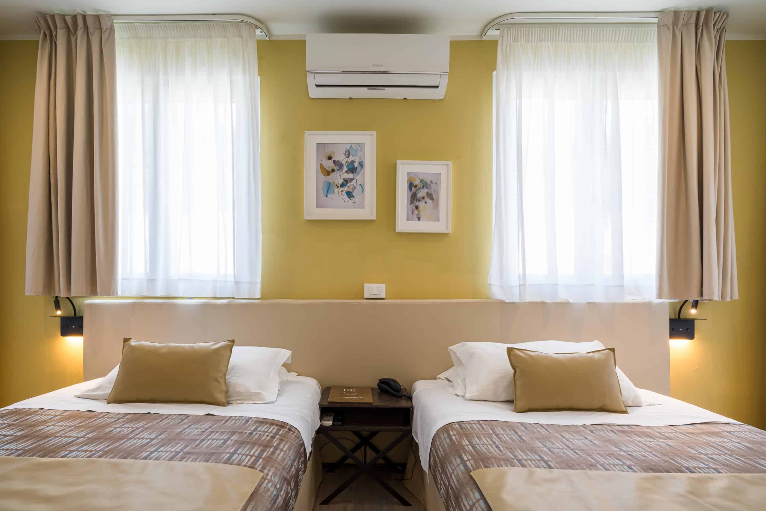 Room, Single, French Bed, Mountain View
