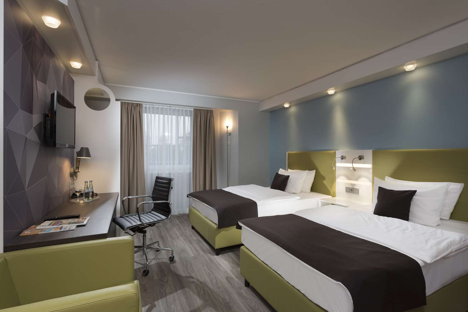 Standard, Twin Beds