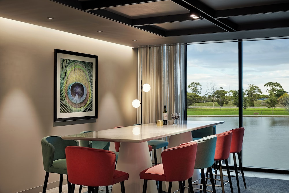 Punthill Caroline Springs 16/26