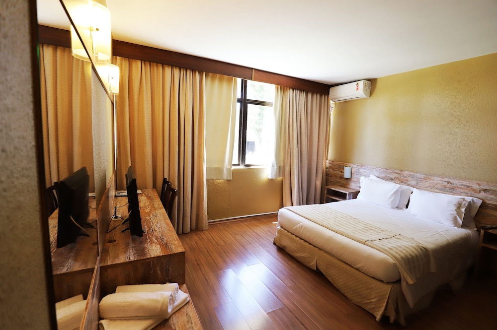Samuara Hotel 4/35