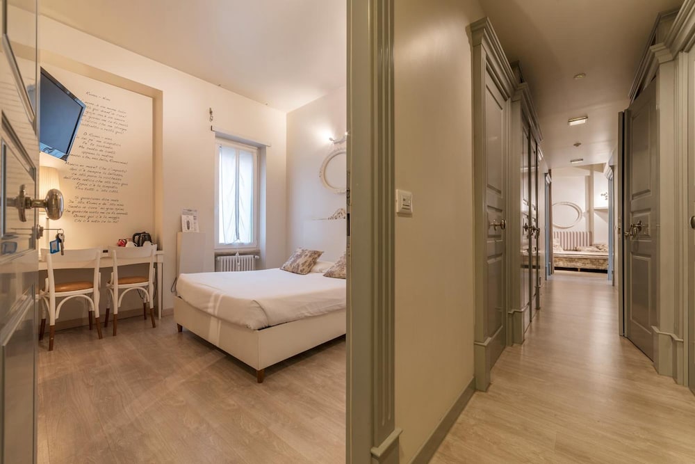 NINA CASETTA DE' TRASTEVERE 8/30