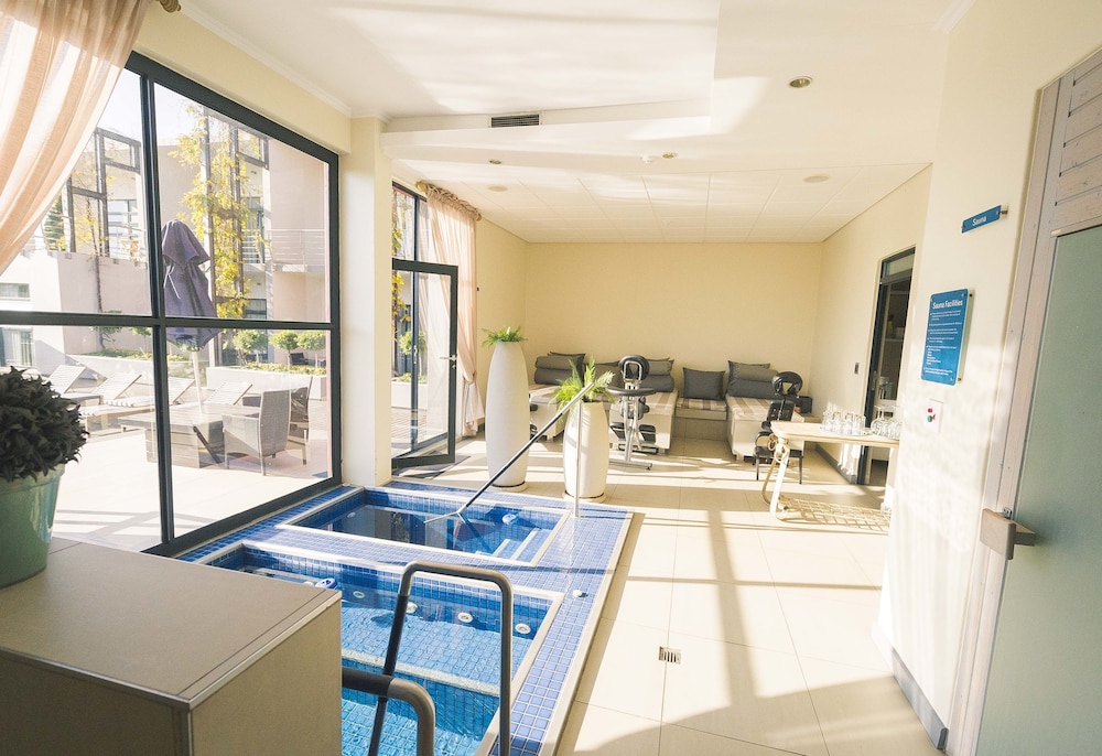 Blue Diamond Boutique Hotel 26/36