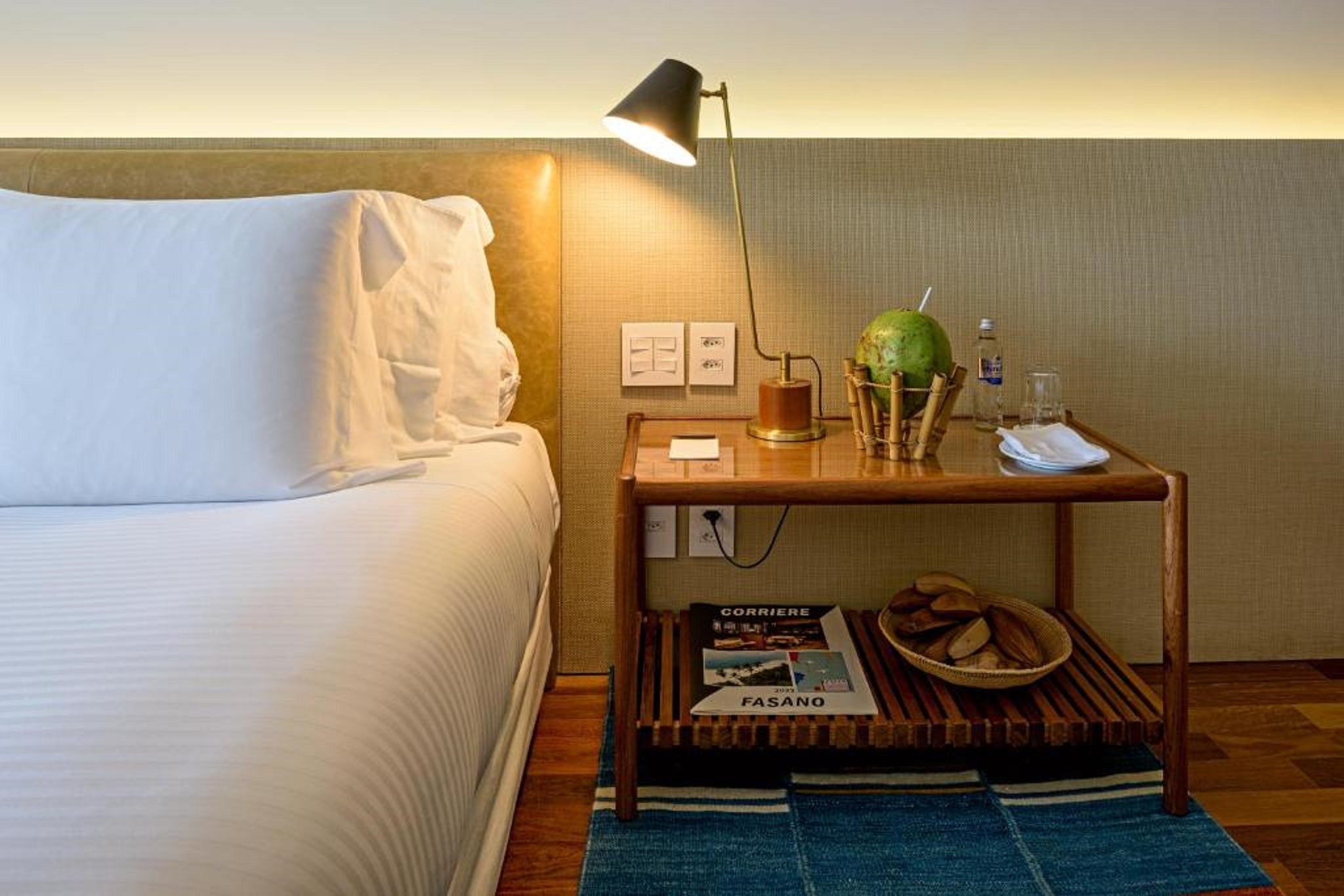 Deluxe, Suite, Double Bed, Side Sea View