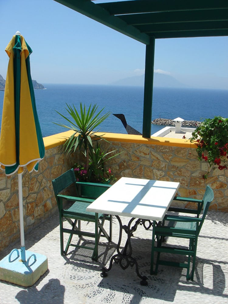 Finiki View Hotel Apartments 30/50